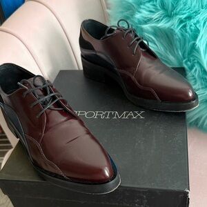 Sportmax Women’s Burgandy and Navy Oxfords